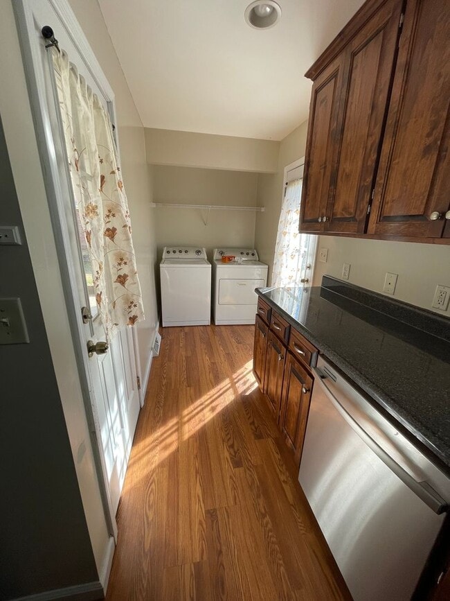 Building Photo - Brick 3/1 House in Lindale- $1,350