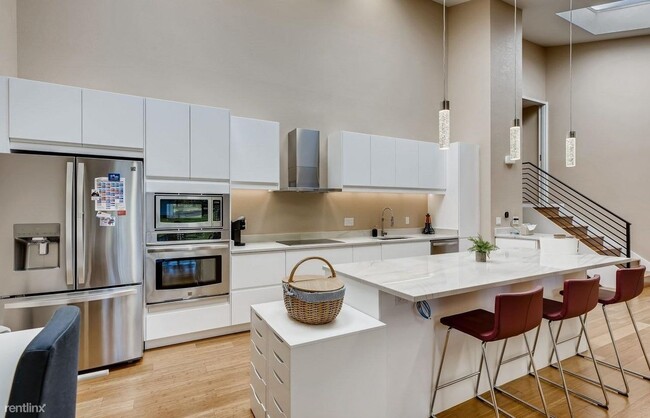 Building Photo - 1 br, 2 bath Condo - 2641 S Wadsworth Cir