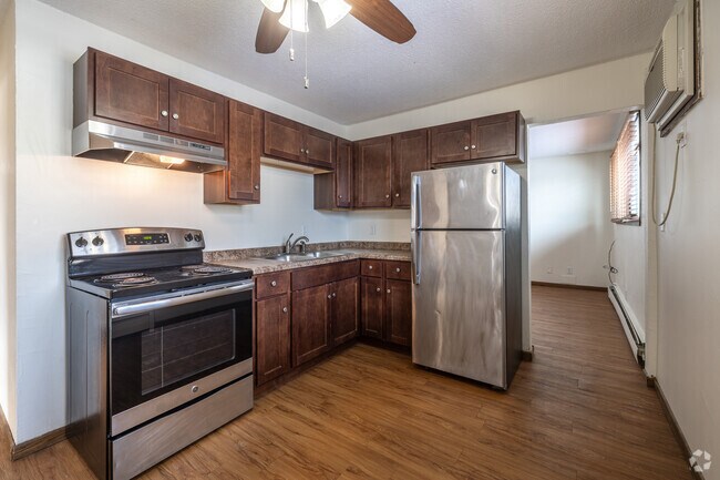 2BR, 1BA - 700SF - Kitchen - Alpine Apartments