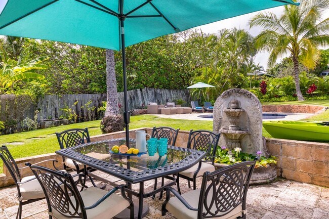Foto del edificio - 3bd/2ba Beachy Charm Home w/Private Pool & Close Walk to beach. Lanikai Cottage