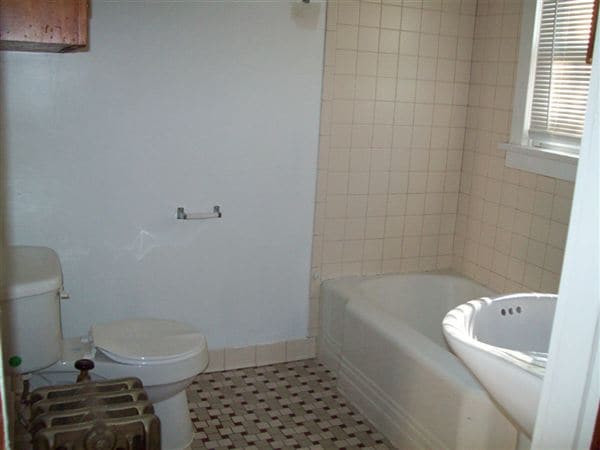 Building Photo - 225 W 400 S