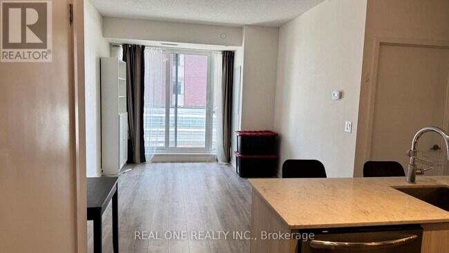 Building Photo - 200 Sackville St