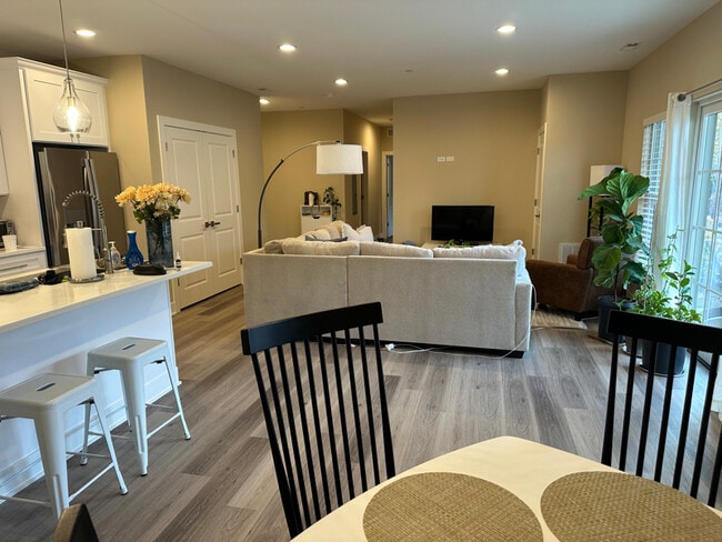 Foto del edificio - 319 S Glendale Ave