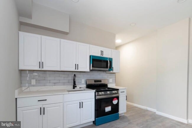 Foto del edificio - 3026 W Garrison Ave