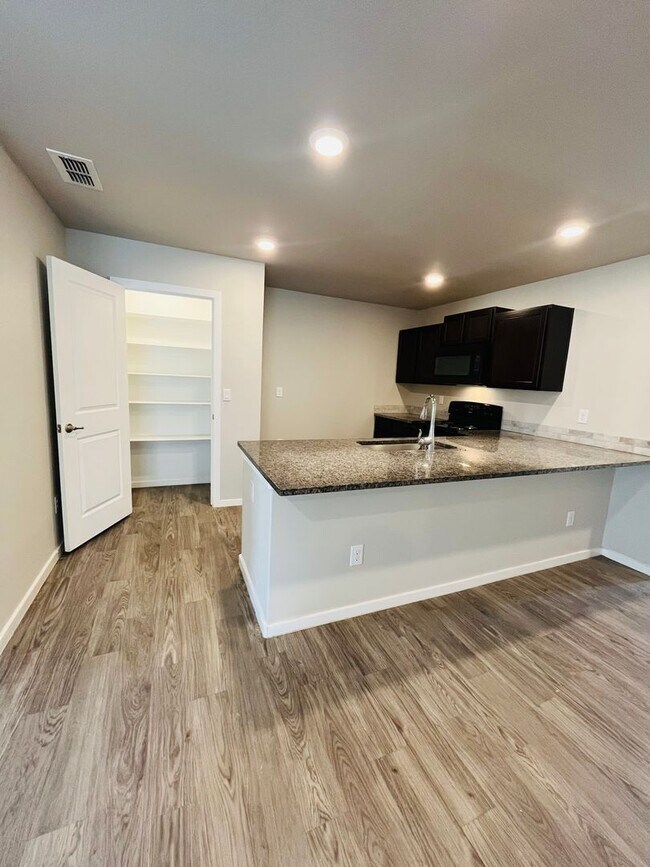 Foto del edificio - Bell Farms - 2418