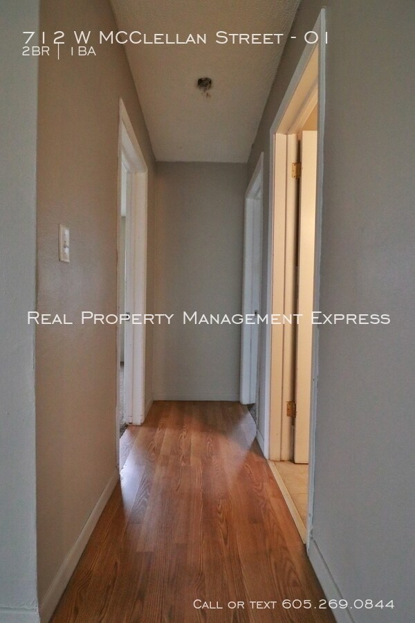 Foto del edificio - 712 W McClellan St