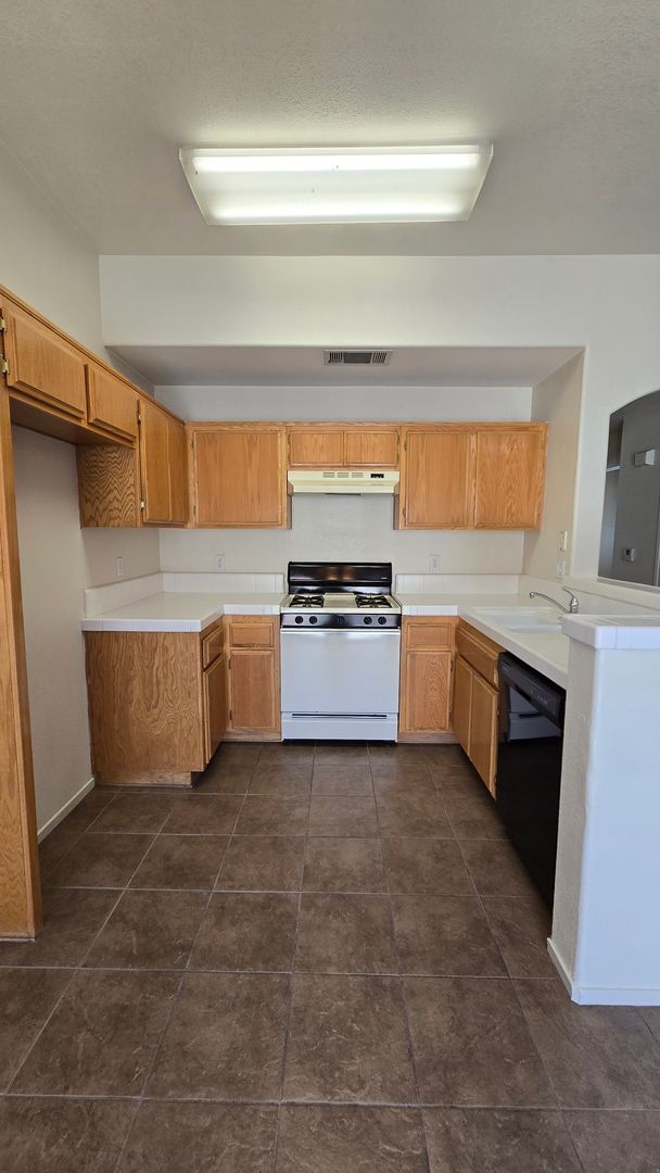 Building Photo - 8105 Pebble Cove Ct