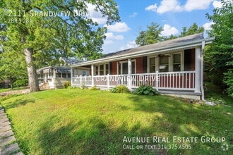 Building Photo - 2111 Grandview Dr