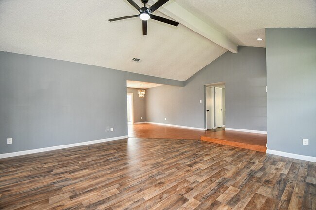 Foto del edificio - 17022 Quail Park Dr