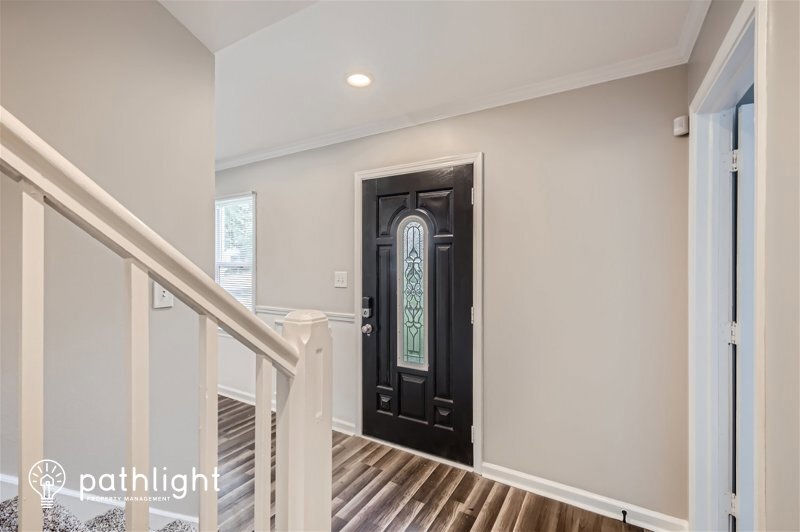 Foto principal - 844 Sheldon Ave
