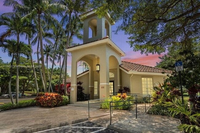 Photo - 5555 N Military Trl Townhome