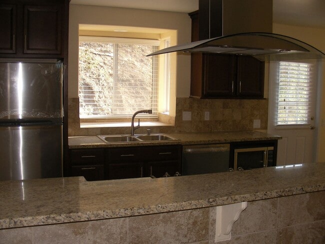 Building Photo - 20980 Laguna Canyon Rd