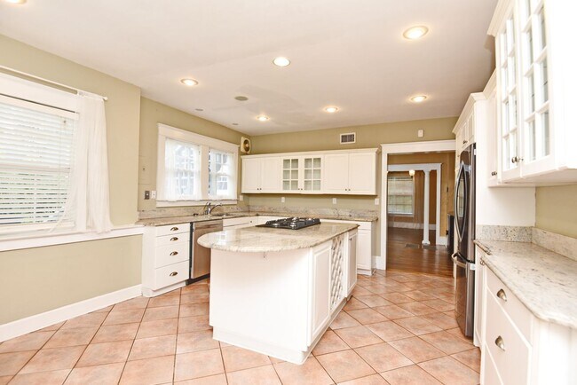 Foto del edificio - 416 Hillcrest St