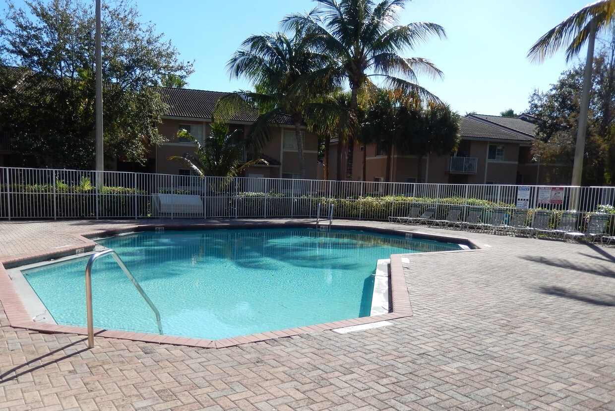 Community Pool - 3261 Sabal Palm Manor