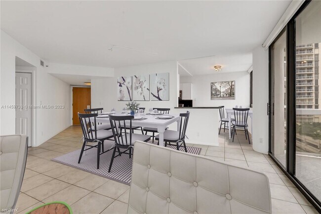 Foto del edificio - 3 br, 2 bath House - 20185 E Country Club ...