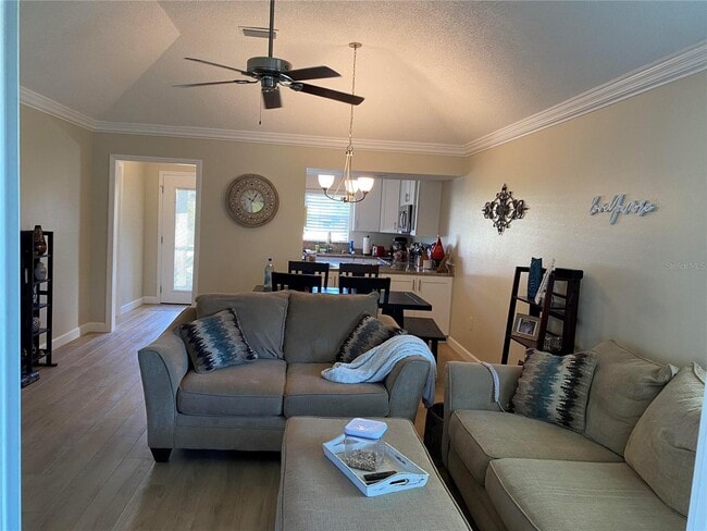 Building Photo - 1098 Villa Ln