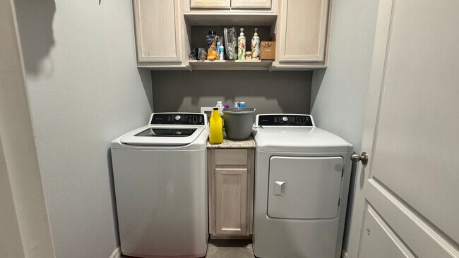 Building Photo - Available for Rent – Cozy 3-Bedroom, 2-Bathroom Home in Lake Diamond, Ocala, FL