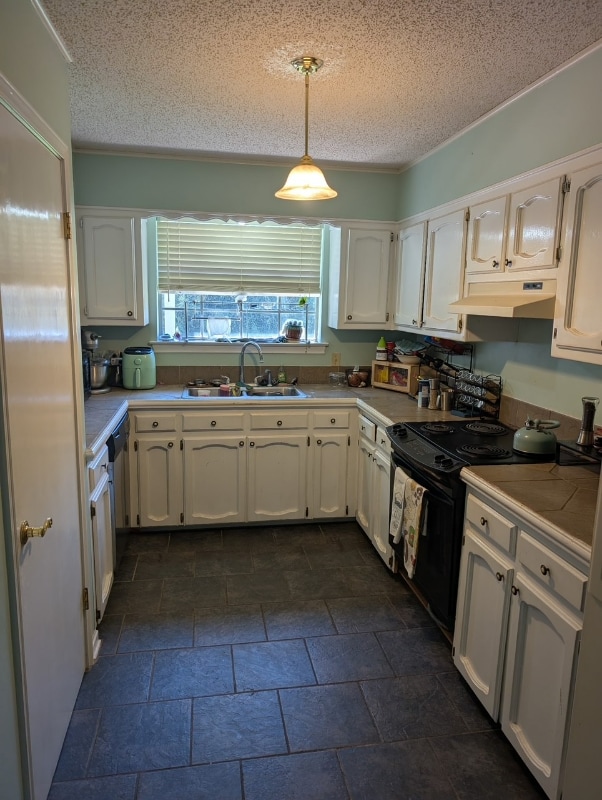 Building Photo - 1128 Briarhurst Dr