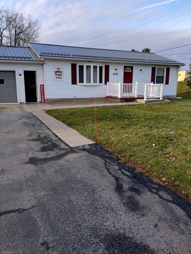 front - 8306 Park Rd