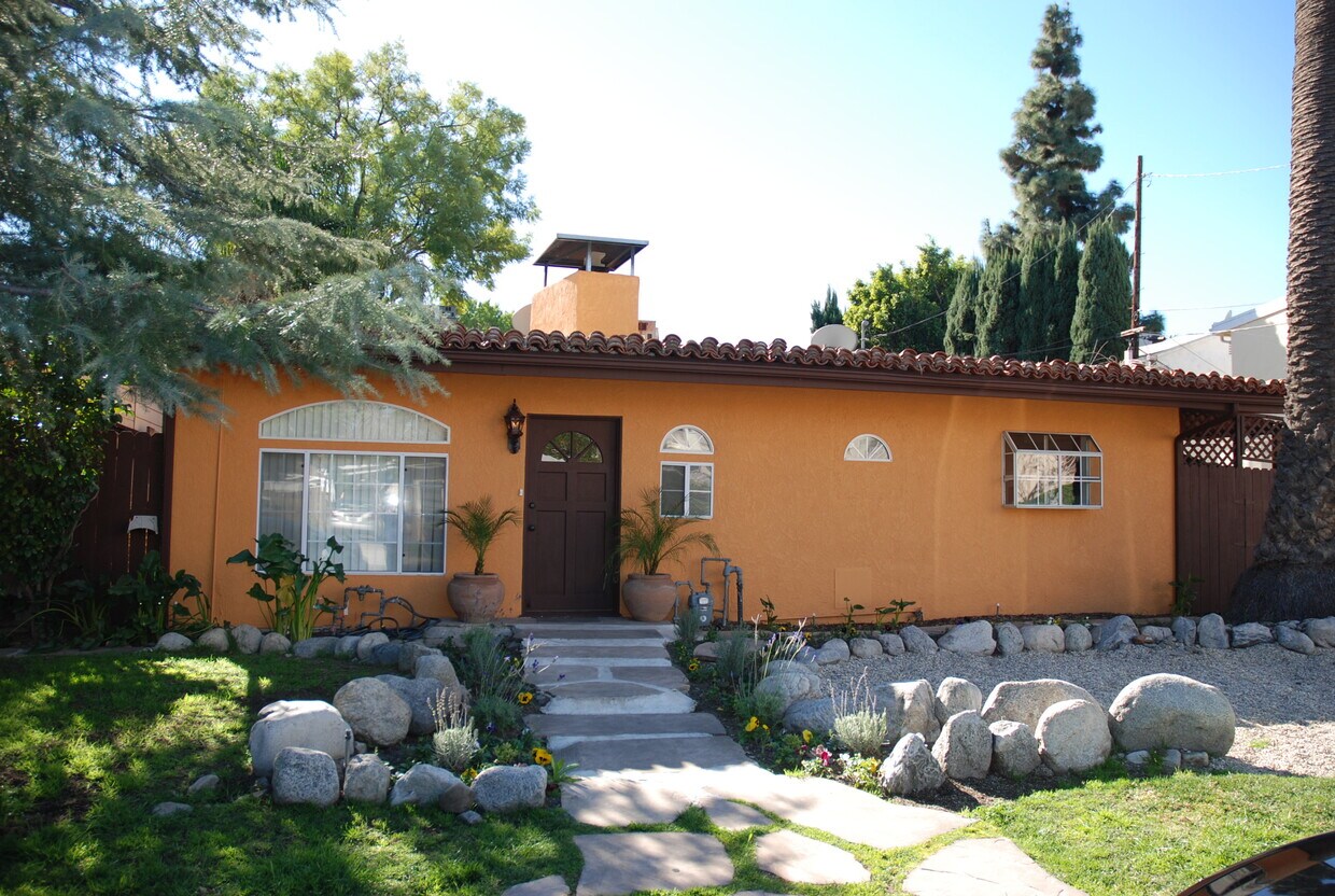 Foto principal - 15236 Hesby St