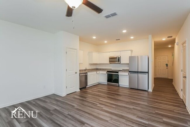 Foto del edificio - 3096 Calcutta St