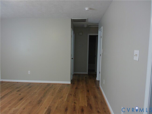 Building Photo - 212 N Kalmia Ave