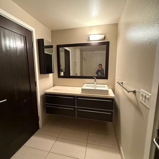Foto del edificio - 8925 W Flamingo Rd