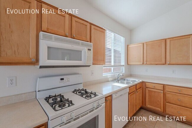 Foto del edificio - 3851 E. Pollack-