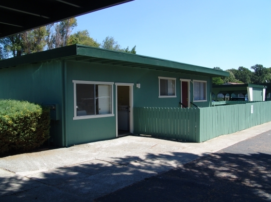 Primary Photo - Creekside Village Apartments