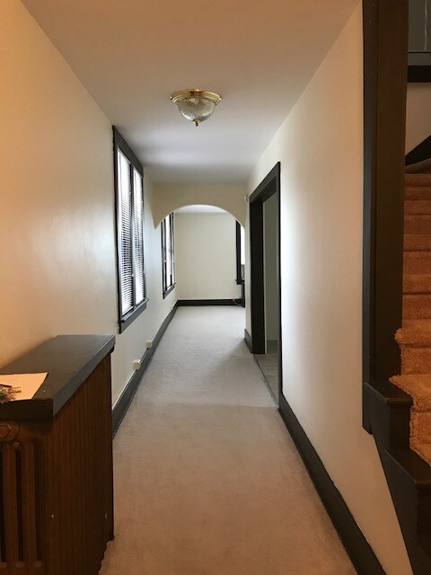 Building Photo - 624 S Main St