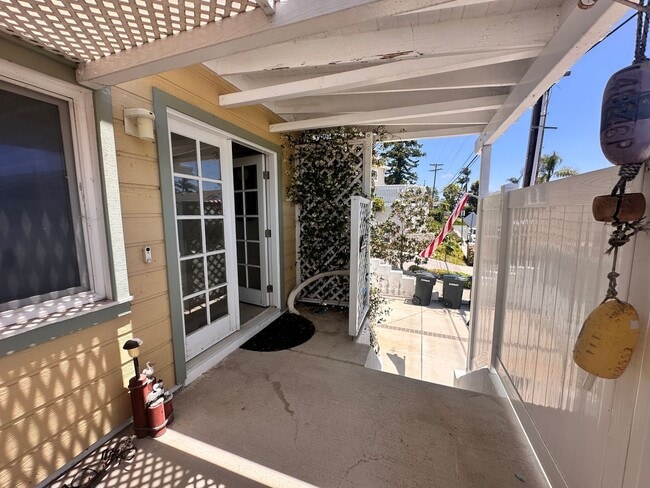 Building Photo - One Bedroom for Rent in Dana Point