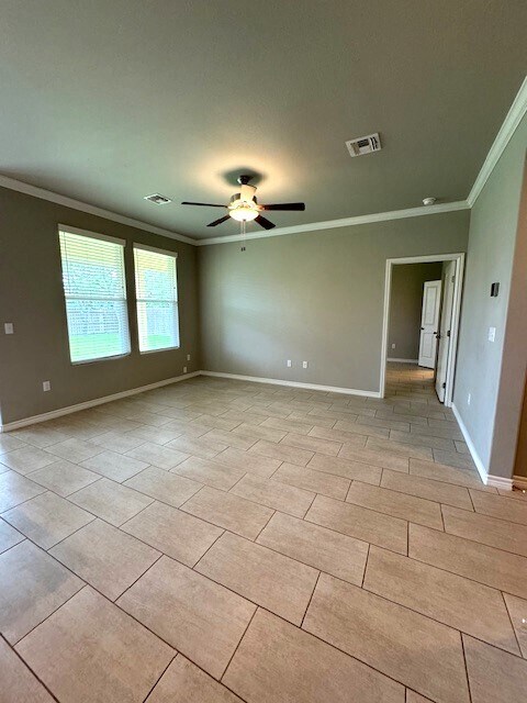 Living Area - 1904 Estes Flats Dr
