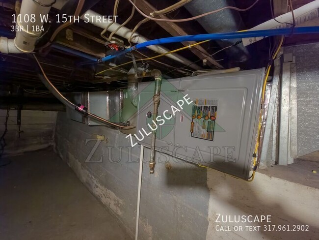 Building Photo - 1108 W 15th St