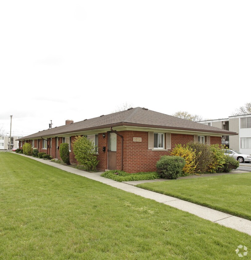 Primary Photo - 3826 Devon Rd
