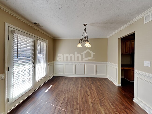 Building Photo - 2385 Braelin Loop