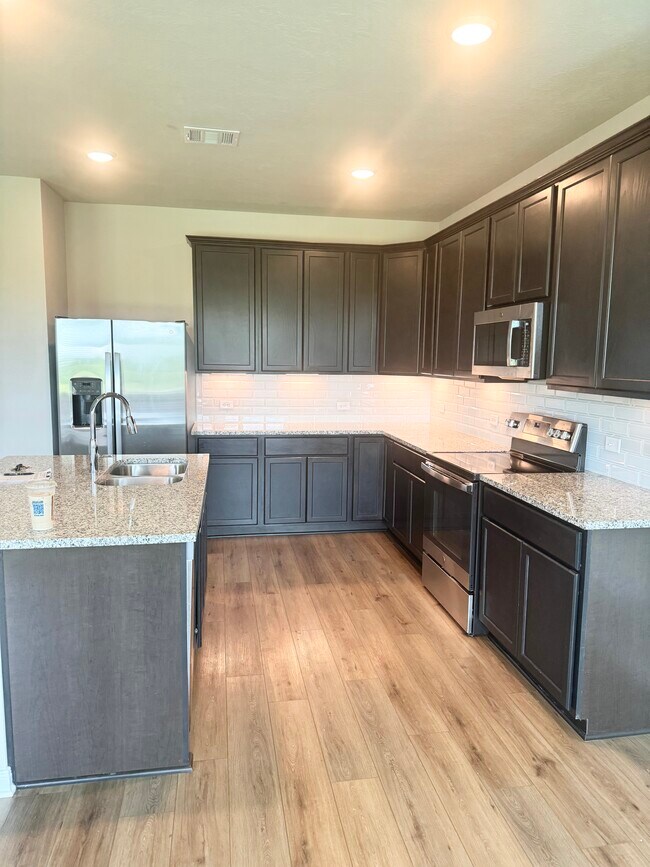 Building Photo - 1308 Kingsgate Dr
