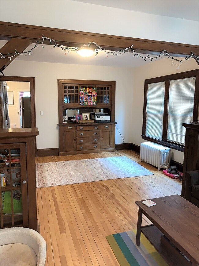 View into dining room - 1909 11th Ave S