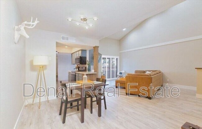 Building Photo - 9445 N 94th Pl