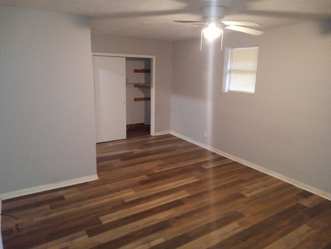 master bedroom - 3303 Peaceway Dr