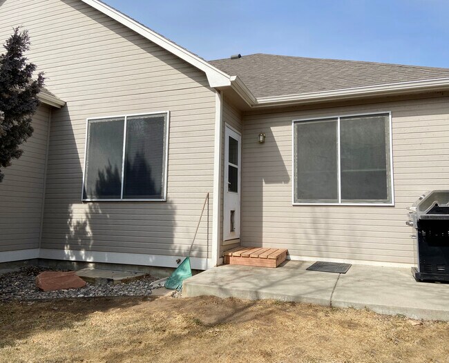 2510 Begonia Ct, Loveland, CO 80537 Townhome Rentals in Loveland CO