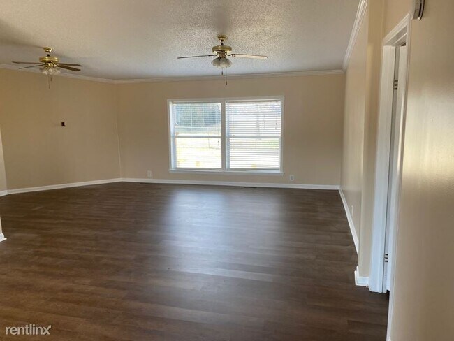 Building Photo - 3 br, 2 bath House - 222 Lockhart Road