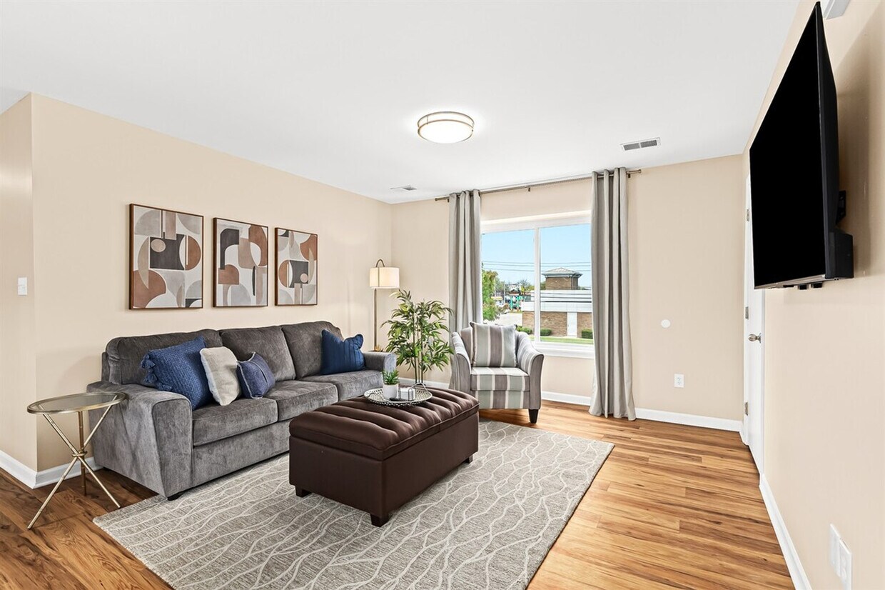 Foto principal - 27990 Gratiot Ave