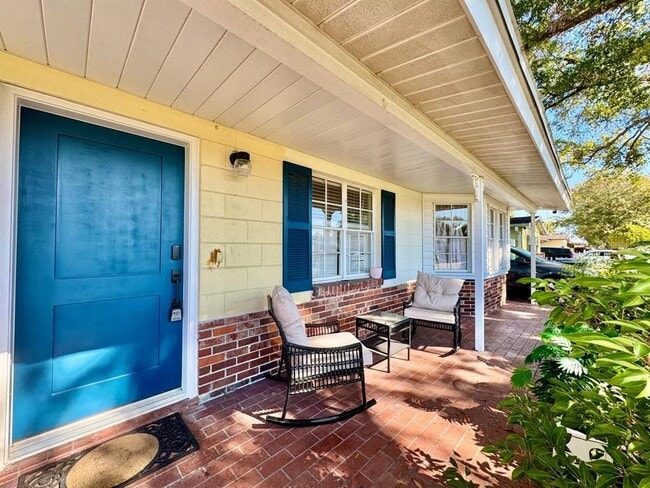 Building Photo - 2703 Westhigh Ave