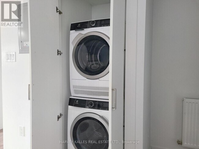 Photo du bâtiment - 521 Browns Line