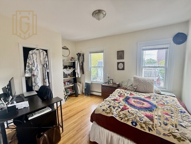 Building Photo - 1111 Cambridge St