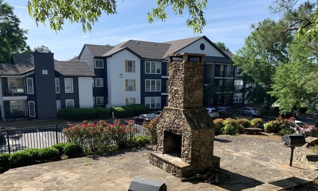 Building Photo - Evergreen Auburn