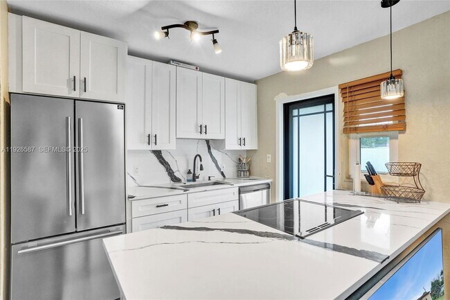 Foto del edificio - 1300 NW 87th St