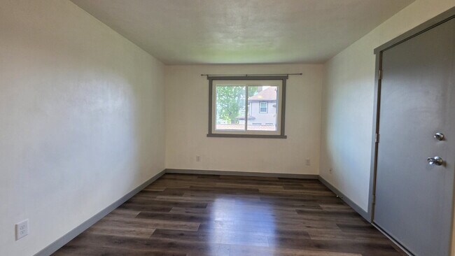 Foto del edificio - Cozy 1 bedroom upper in Appleton