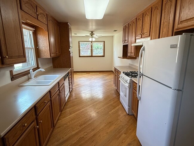 Building Photo - 901 E Ardyce Ln