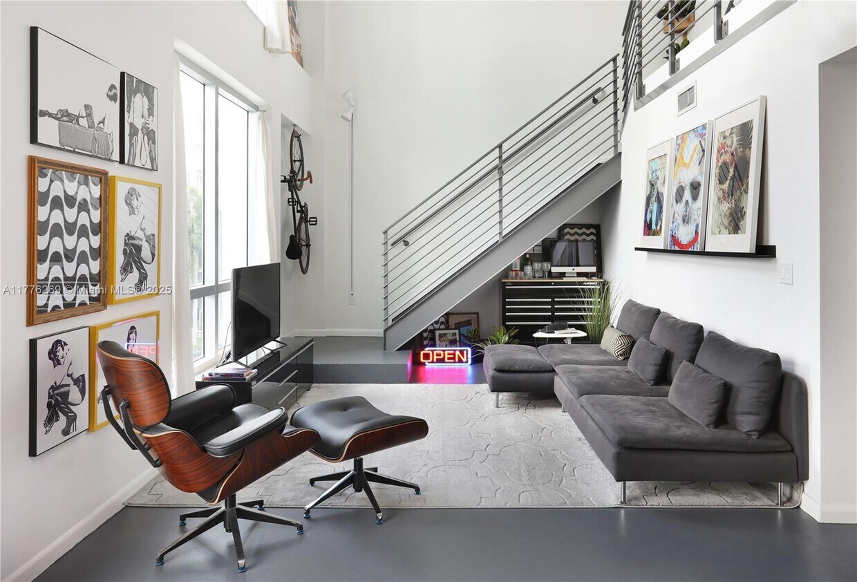 Foto principal - 333 NE 24th St